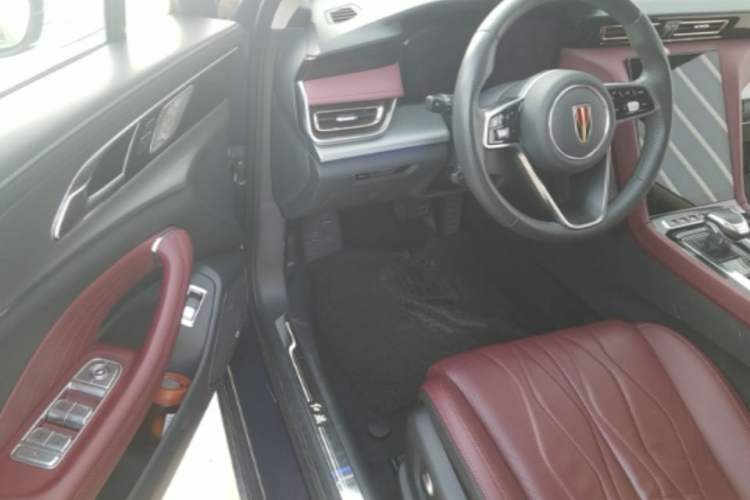Used Hongqi H5 2023 2.0T Automatic Smart Connect Flagship Edition Driver Seat