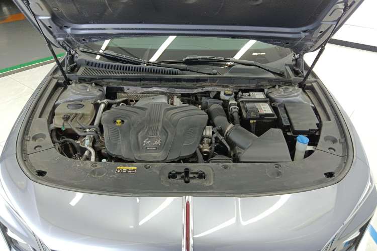 Used Hongqi H5 2023 2.0T Automatic Smart Connect Flagship Edition Engine Bay