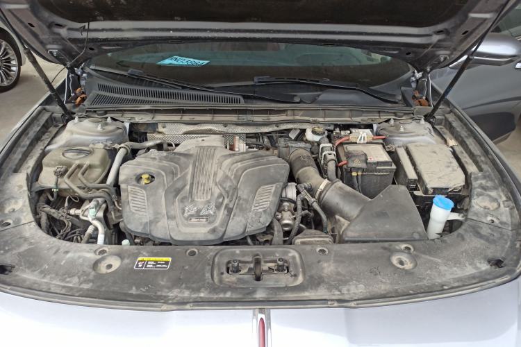 Used Hongqi H5 2023 2.0T Automatic Smart Connect Flagship Edition Engine Bay