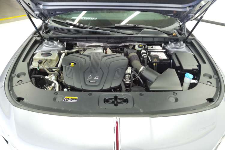 Used Hongqi H5 2023 2.0T Automatic Smart Connect Flagship Edition Engine Bay