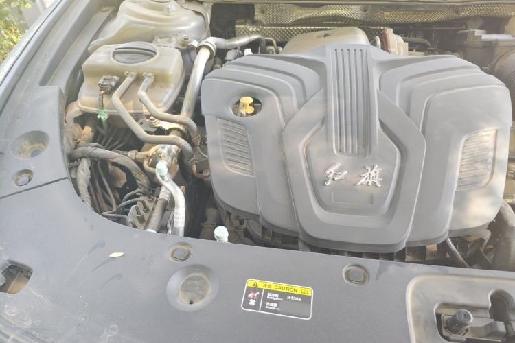 Used Hongqi H5 2023 2.0T Automatic Smart Connect Flagship Edition Engine Bay Right