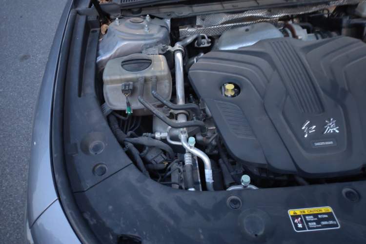 Used Hongqi H5 2023 2.0T Automatic Smart Connect Flagship Edition Engine Bay Right