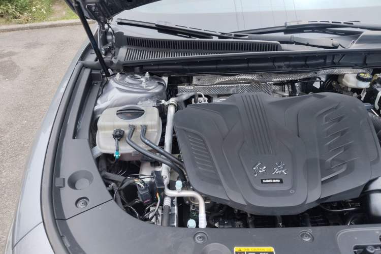 Used Hongqi H5 2023 1.5T DCT Smart Connect Flagship Edition Engine Bay Right