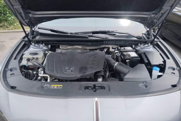 Used Hongqi H5 2023 1.5T DCT Smart Connect Flagship Edition Engine Bay