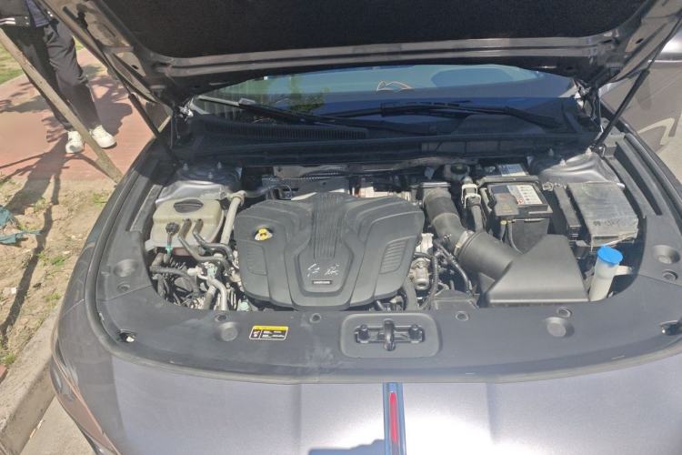 Used Hongqi H5 2023 2.0T Automatic Smart Connect Flagship Edition Engine Bay