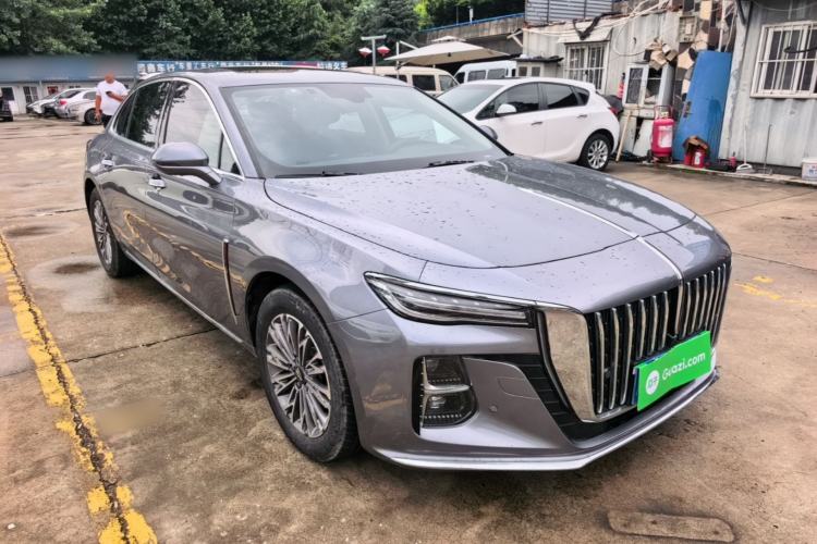 Used Hongqi H5 2023 1.5T DCT Smart Connect Flagship Edition Front Right 45 Deg