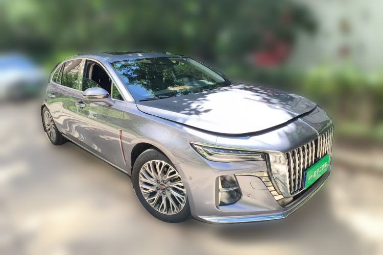 Used Hongqi H5 2023 2.0T Automatic Smart Connect Flagship Edition Front Right 45 Deg