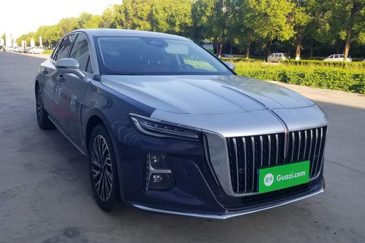 Used Hongqi H5 2023 2.0T Automatic Smart Connect Flagship Edition Front Right 45 Deg