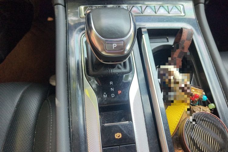 Used Hongqi H5 2023 2.0T Automatic Smart Connect Flagship Edition Gear Lever
