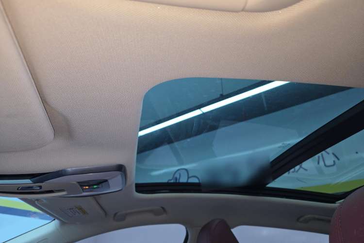 Used Hongqi H5 2023 2.0T Automatic Smart Connect Flagship Edition Headliner