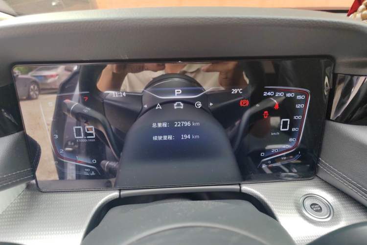 Used Hongqi H5 2023 1.5T DCT Smart Connect Flagship Edition Instrument Cluster