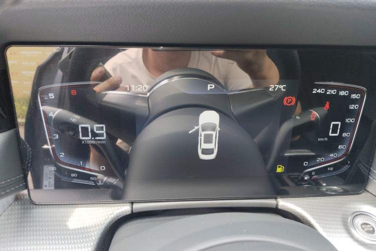 Used Hongqi H5 2023 1.5T DCT Smart Connect Flagship Edition Instrument Cluster