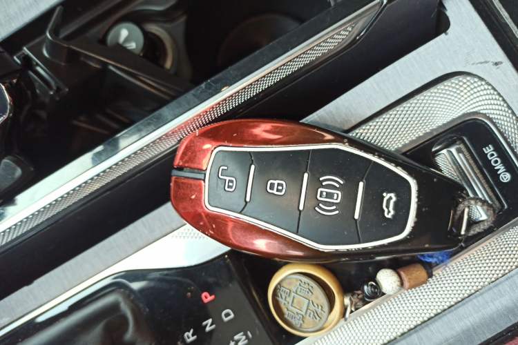 Used Hongqi H5 2023 2.0T Automatic Smart Connect Flagship Edition Interior 1