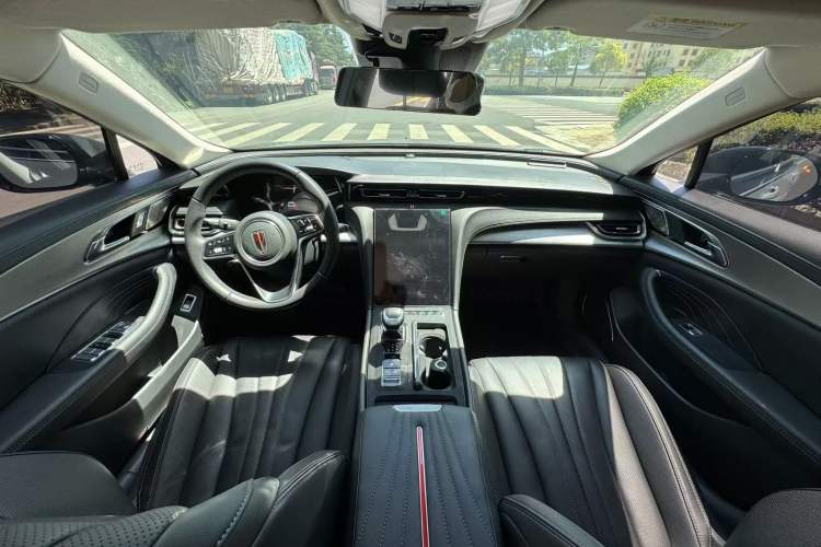 Used Hongqi H5 2023 2.0T Automatic Smart Connect Flagship Edition Interior 2