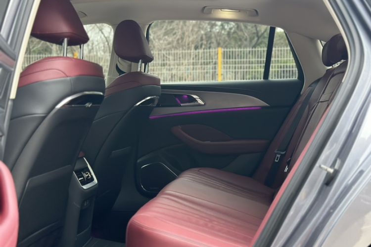 Used Hongqi H5 2023 2.0T Automatic Smart Connect Flagship Edition Interior 3