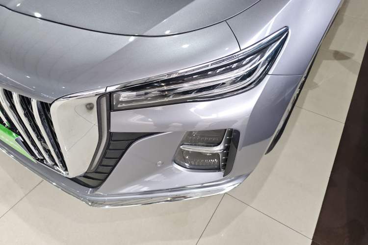 Used Hongqi H5 2023 2.0T Automatic Smart Connect Flagship Edition Left Front Headlight