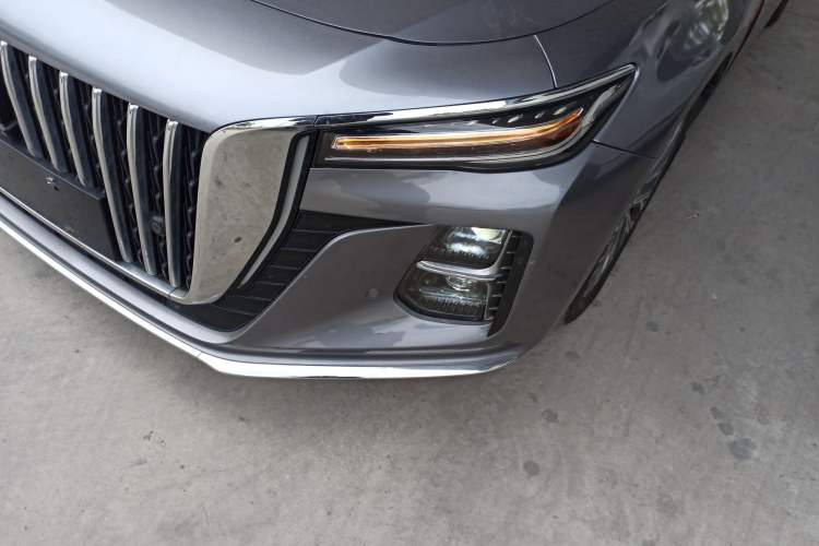 Used Hongqi H5 2023 2.0T Automatic Smart Connect Flagship Edition Left Front Headlight