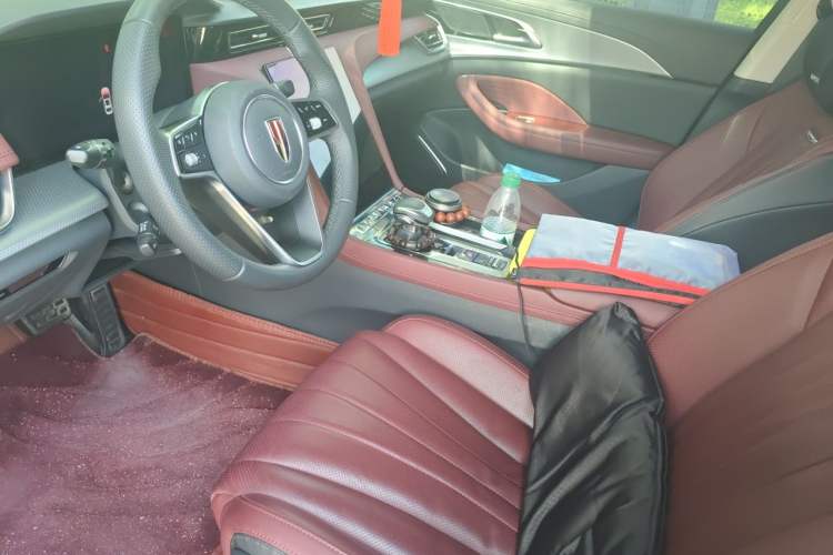 Used Hongqi H5 2023 2.0T Automatic Smart Connect Flagship Edition Left Front Seat