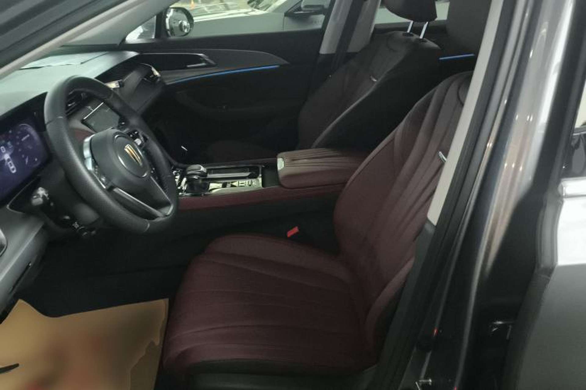 Used Hongqi H5 2023 2.0T Automatic Smart Connect Flagship Edition Left Front Seat