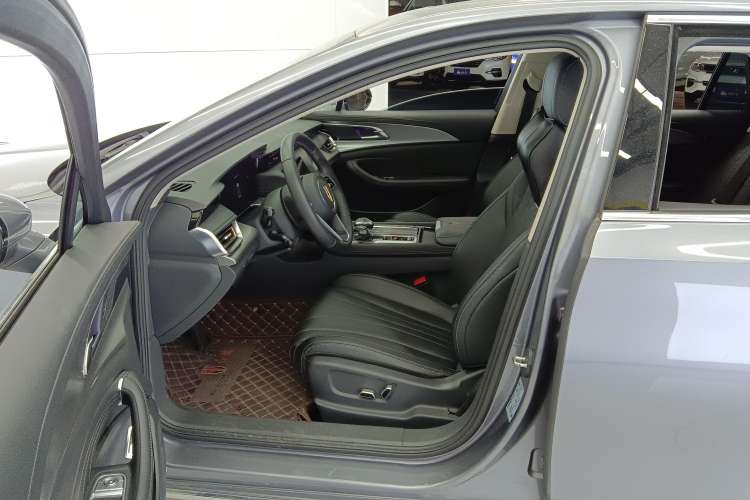 Used Hongqi H5 2023 2.0T Automatic Smart Connect Flagship Edition Left Front Seat