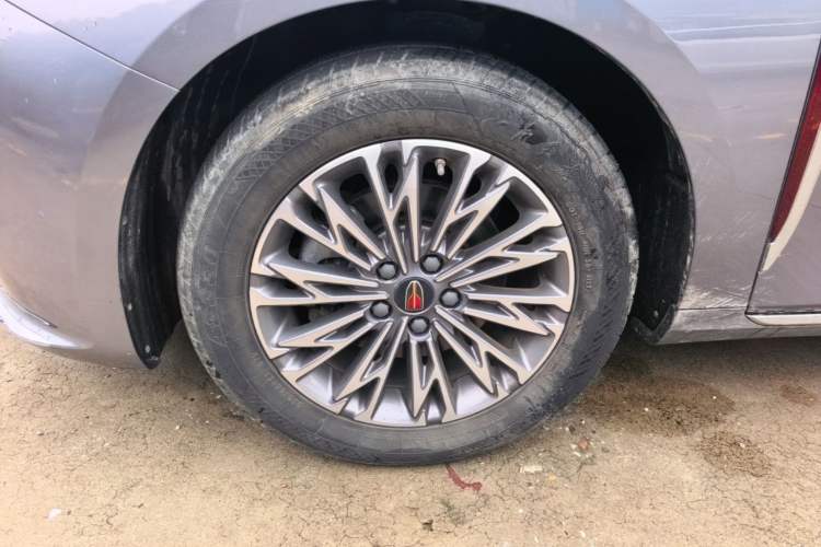 Used Hongqi H5 2023 1.5T DCT Smart Connect Flagship Edition Left Front Wheel Hub