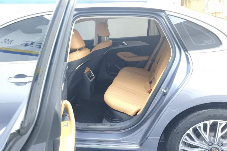 Used Hongqi H5 2023 1.5T HEV Smart Connect Flagship Edition Left Rear Seat