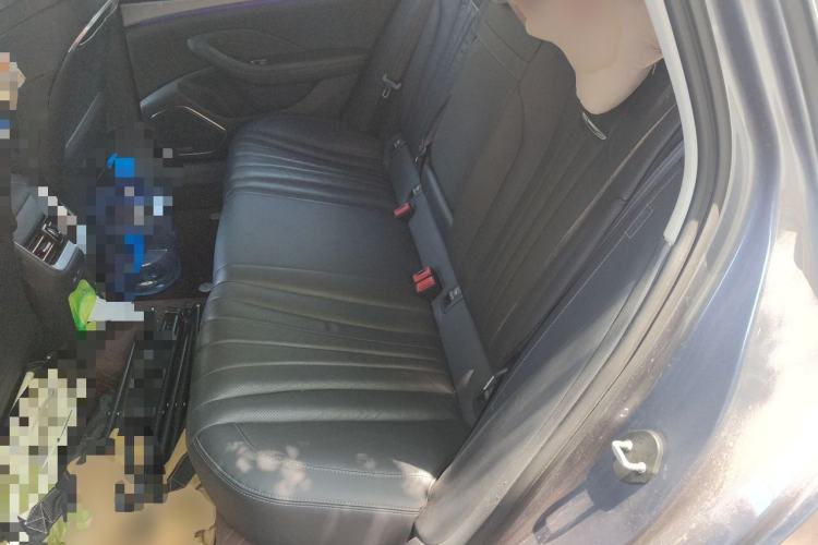 Used Hongqi H5 2023 2.0T Automatic Smart Connect Flagship Edition Left Rear Seat