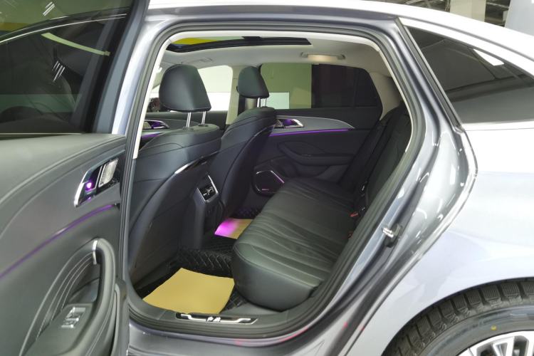 Used Hongqi H5 2023 2.0T Automatic Smart Connect Flagship Edition Left Rear Seat