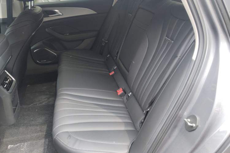Used Hongqi H5 2023 1.5T DCT Smart Connect Flagship Edition Left Rear Seat