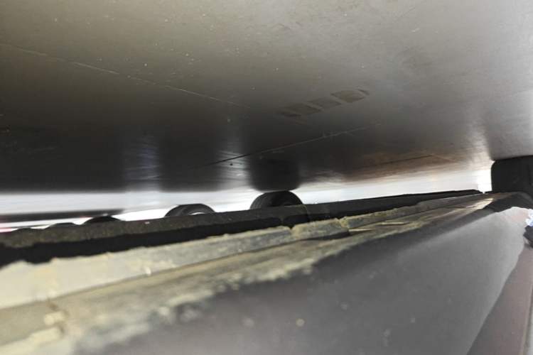 Used Hongqi H5 2023 1.5T DCT Smart Connect Flagship Edition Left Side Sill