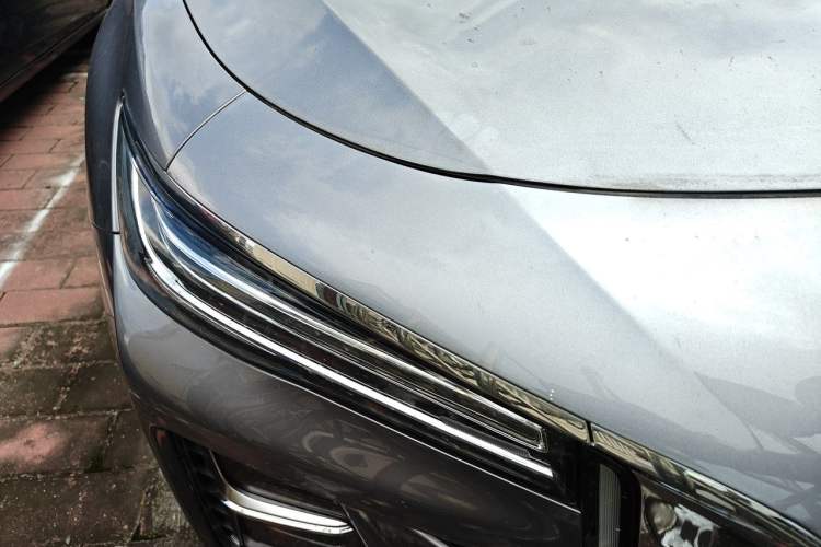 Used Hongqi H5 2023 2.0T Automatic Smart Connect Flagship Edition Right Front Headlight