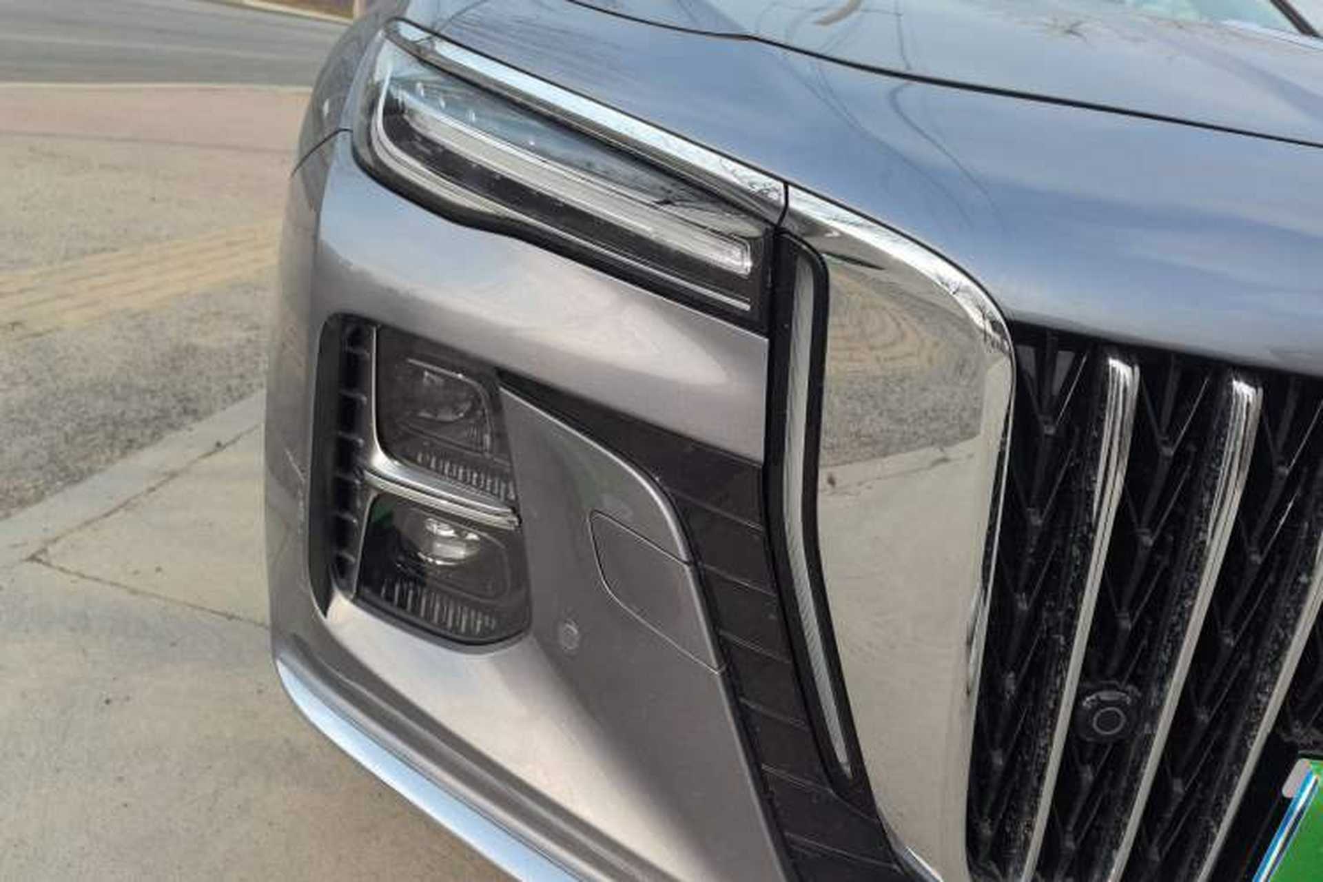 Used Hongqi H5 2023 2.0T Automatic Smart Connect Flagship Edition Right Front Headlight