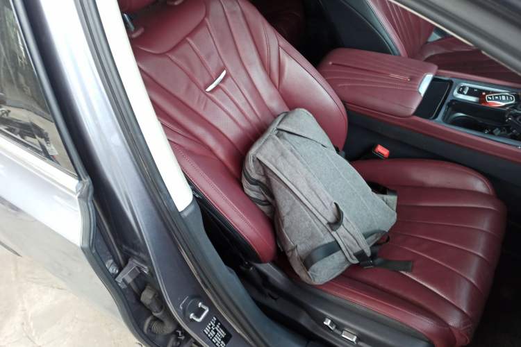 Used Hongqi H5 2023 2.0T Automatic Smart Connect Flagship Edition Right Front Seat