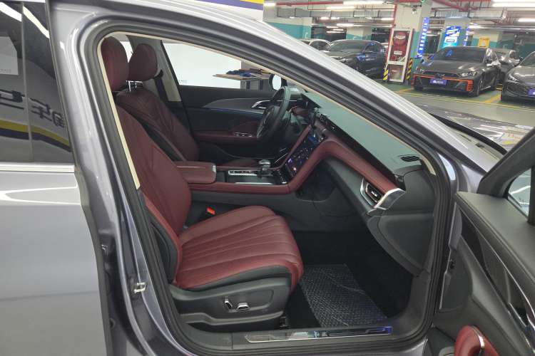 Used Hongqi H5 2023 2.0T Automatic Smart Connect Flagship Edition Right Front Seat