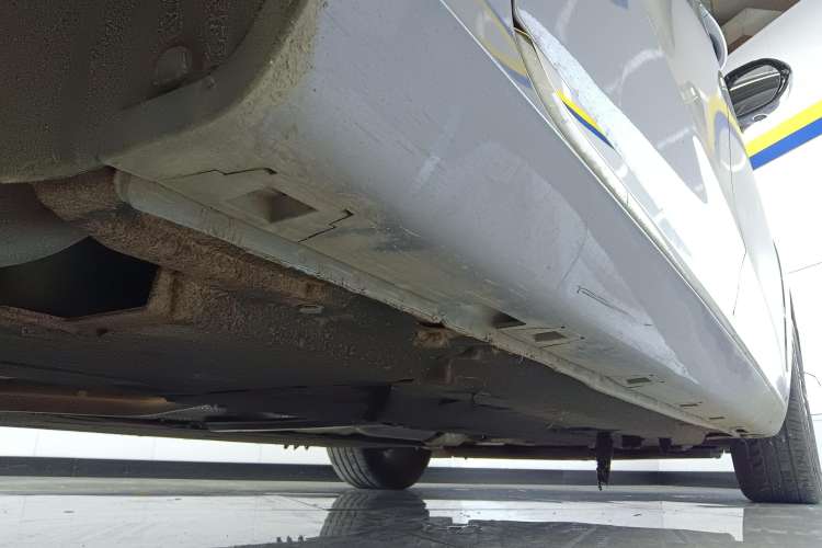 Used Hongqi H5 2023 2.0T Automatic Smart Connect Flagship Edition Right Side Sill