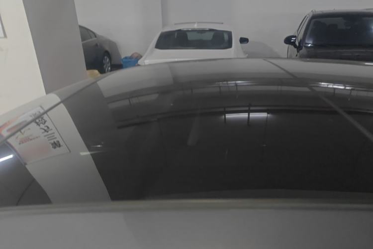 Used Hongqi H5 2023 1.5T DCT Smart Connect Flagship Edition Roof