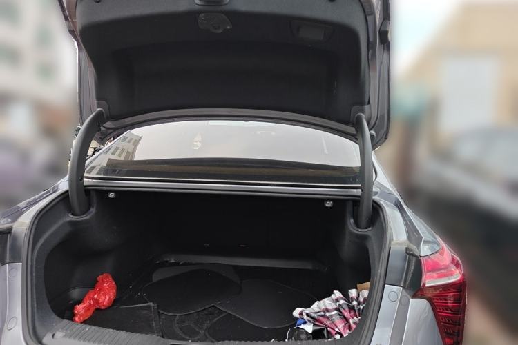 Used Hongqi H5 2023 2.0T Automatic Smart Connect Flagship Edition Trunk