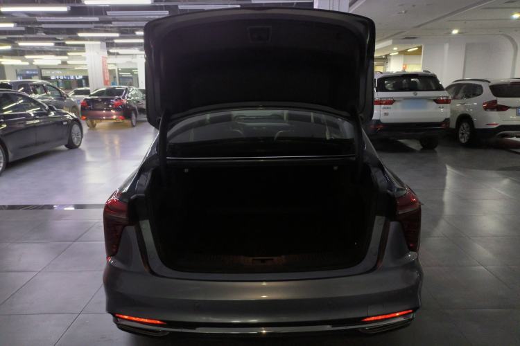 Used Hongqi H5 2023 2.0T Automatic Smart Connect Flagship Edition Trunk