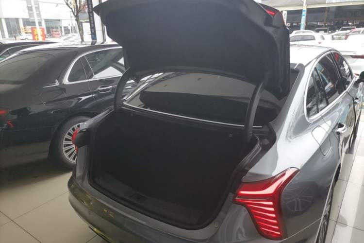 Used Hongqi H5 2023 2.0T Automatic Smart Connect Flagship Edition Trunk