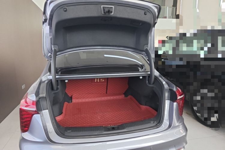 Used Hongqi H5 2023 1.5T DCT Smart Connect Flagship Edition Trunk