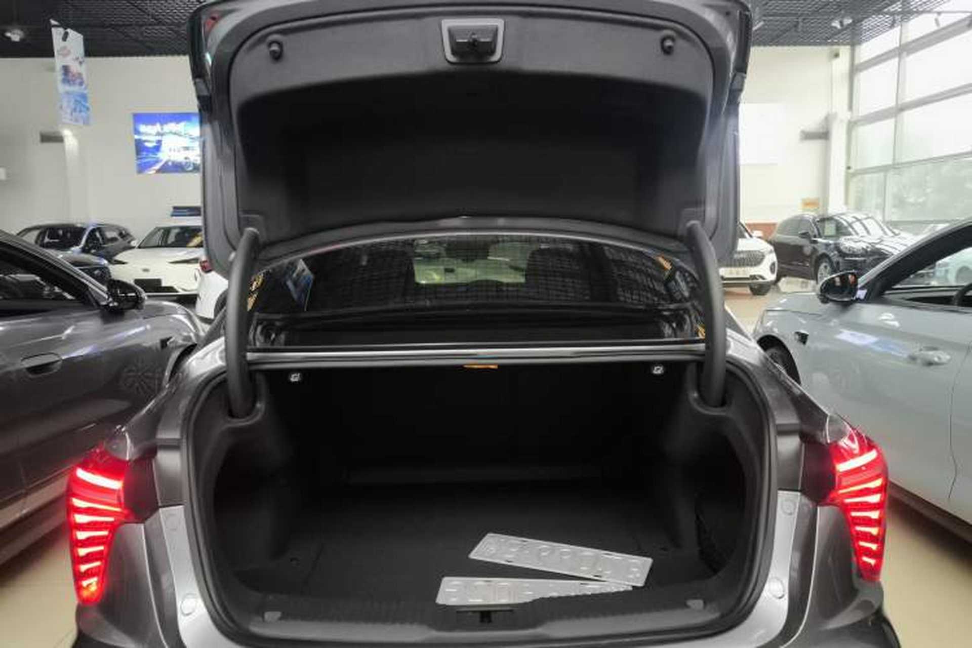 Used Hongqi H5 2023 2.0T Automatic Smart Connect Flagship Edition Trunk