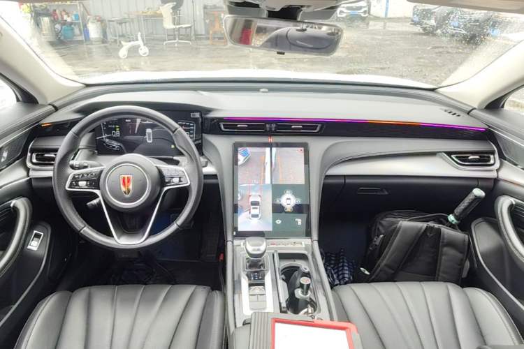 Used Hongqi H5 2023 1.5T DCT Smart Connect Flagship Edition Center Console