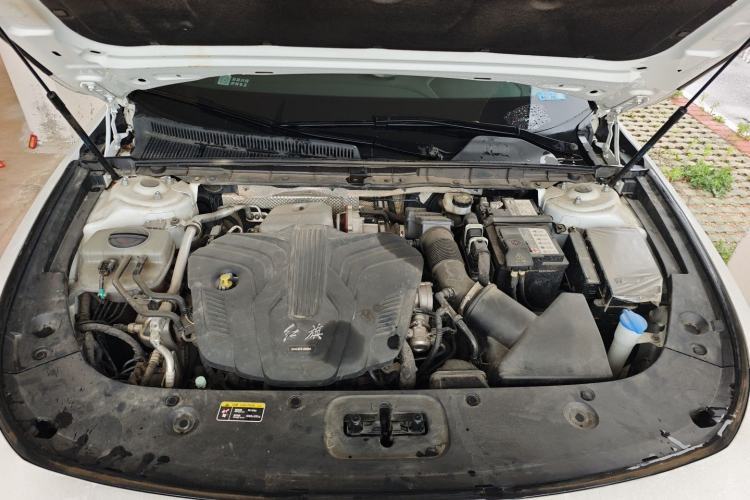 Used Hongqi H5 2023 2.0T Automatic Smart Connect Flagship Edition Engine Bay