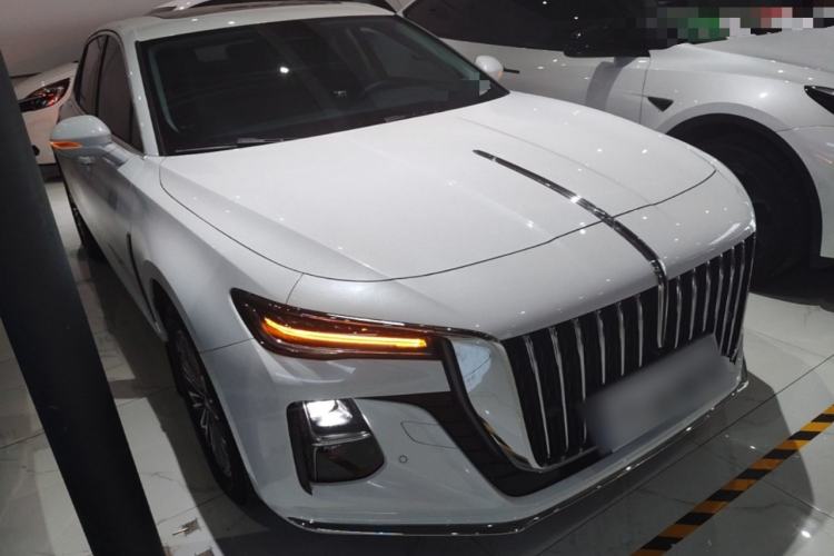 Used Hongqi H5 2023 2.0T Automatic Smart Connect Flagship Edition Front Right 45 Deg