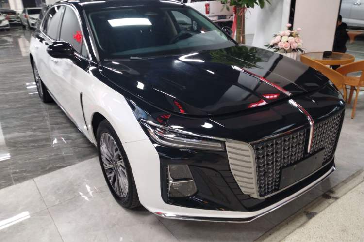Used Hongqi H5 2023 1.5T HEV Smart Connect Flagship Edition Front Right 45 Deg