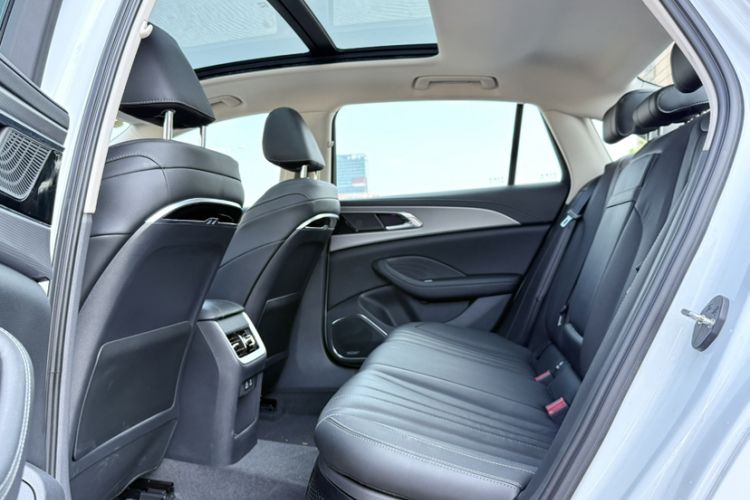 Used Hongqi H5 2023 1.5T HEV Smart Connect Flagship Edition Interior 5