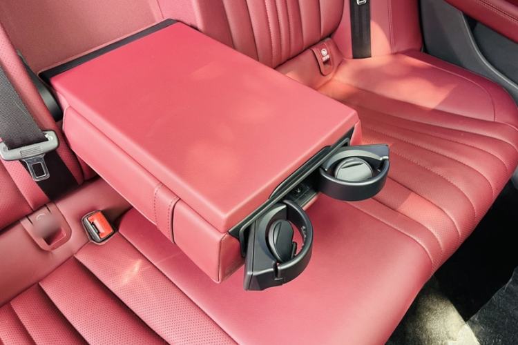 Used Hongqi H5 2023 2.0T Automatic Smart Connect Flagship Edition Interior 6