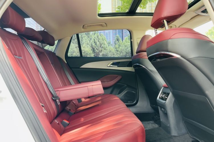Used Hongqi H5 2023 2.0T Automatic Smart Connect Flagship Edition Interior 7