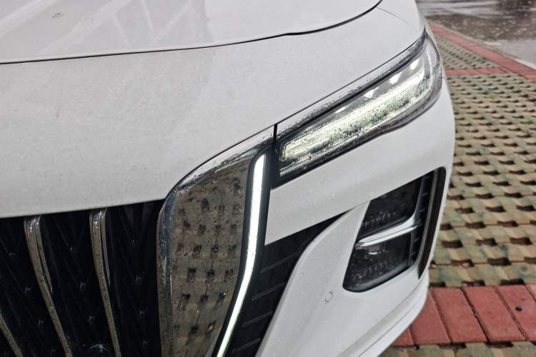 Used Hongqi H5 2023 2.0T Automatic Smart Connect Flagship Edition Left Front Headlight