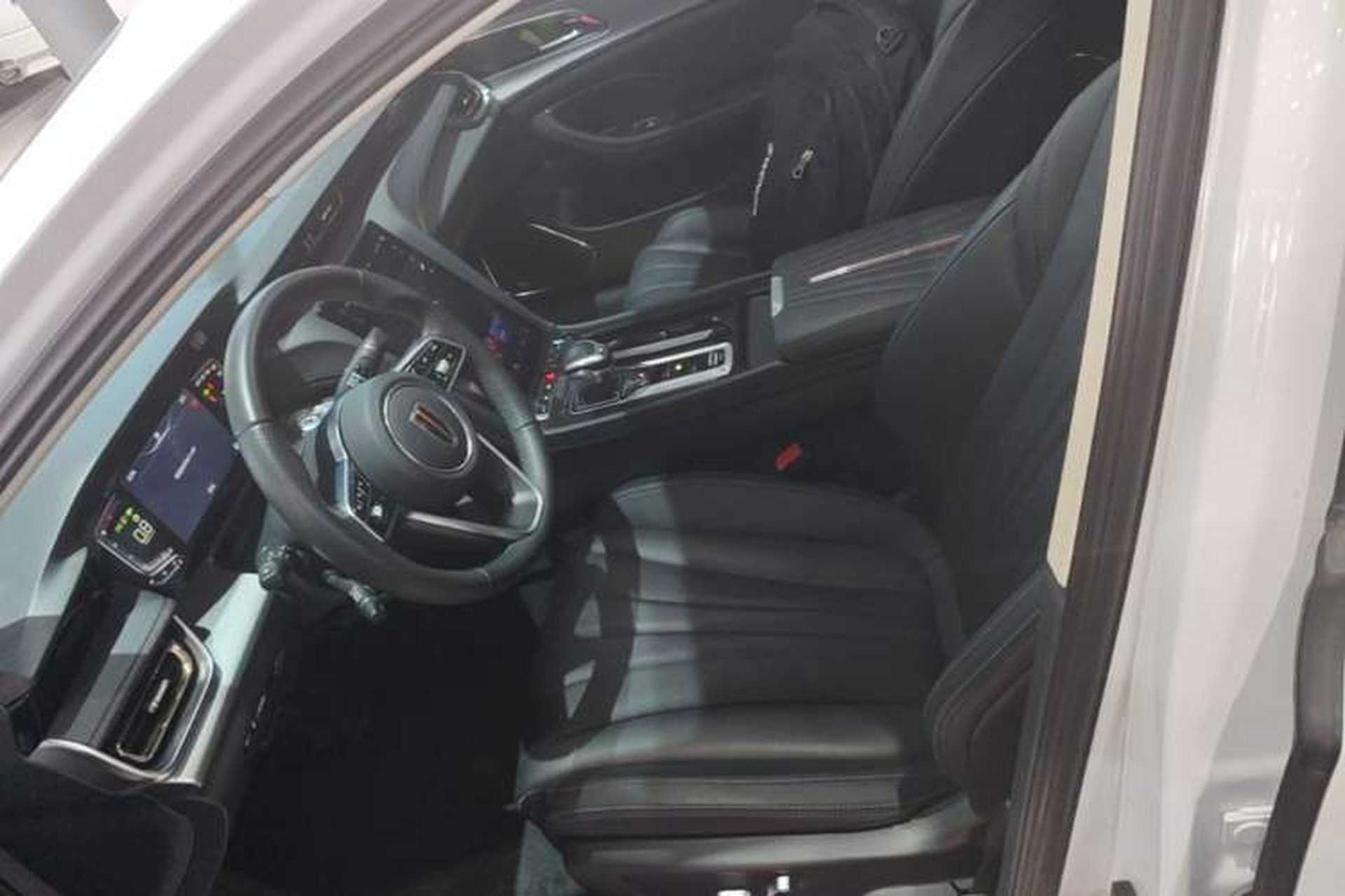Used Hongqi H5 2023 2.0T Automatic Smart Connect Flagship Edition Left Front Seat